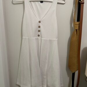 SHEIN White Sleeveless Top